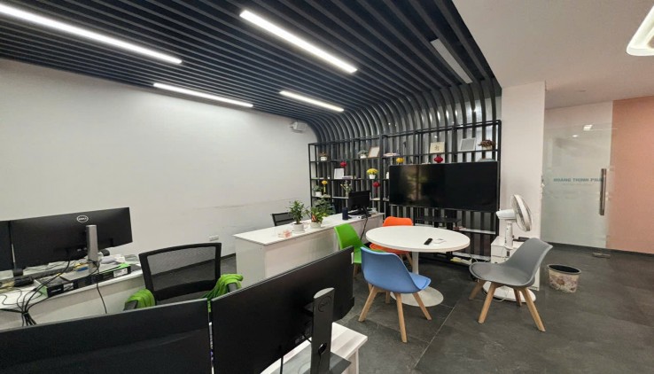 Cho thuê nhà ngõ ô tô Hoàng Quốc Việt, 6 tầng, 60m2, mặt tiền 7m làm TT dạy học, Spa, VP